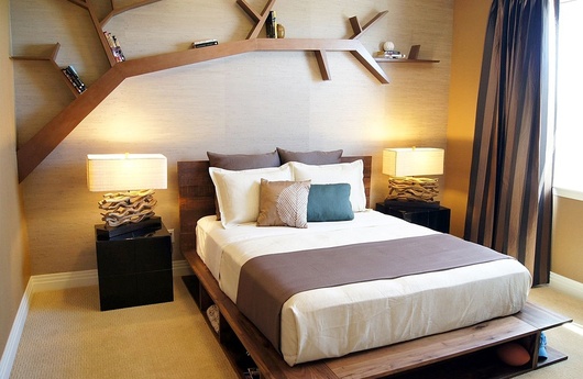 Выбор комфортной кровати в современную спальню фото 1