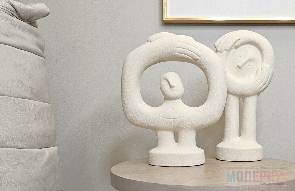 дизайнерский предмет декора Hug Posture в магазине Модернус в интерьере, фото 3