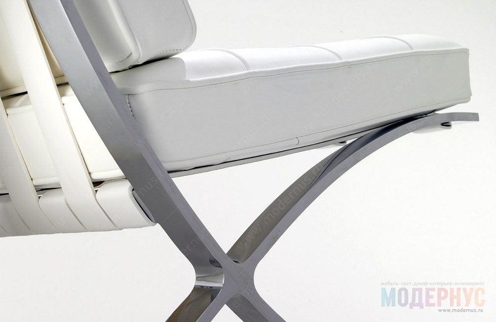 дизайнерское кресло Barcelona модель от Ludwig Mies van der Rohe в интерьере, фото 6