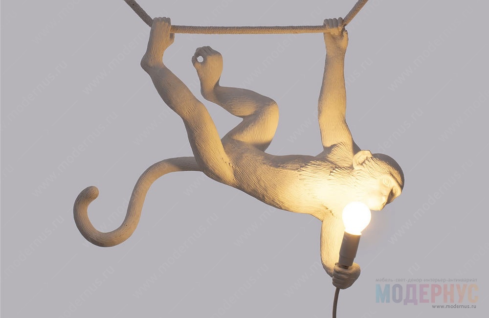 дизайнерская люстра Monkey Swing модель от Seletti в интерьере, фото 3