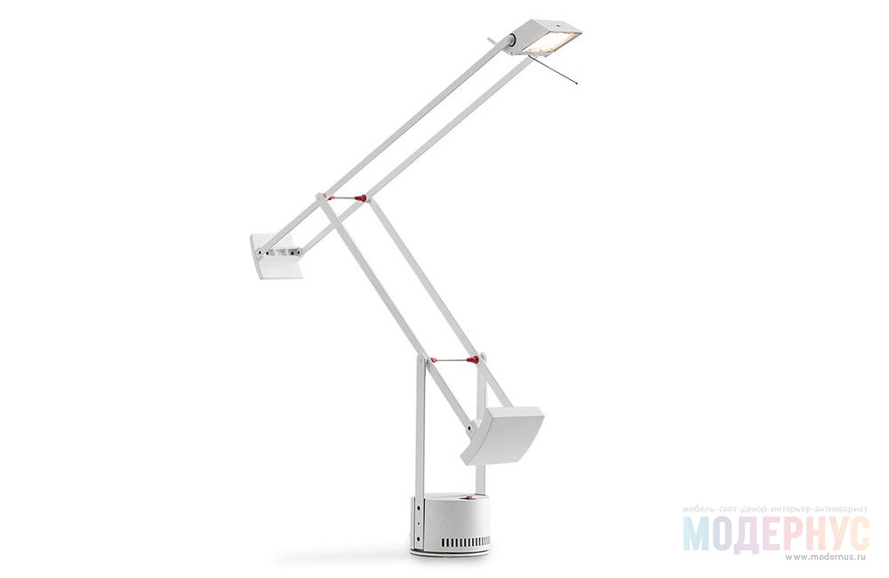 дизайнерская лампа Tizio модель от Artemide в интерьере, фото 1
