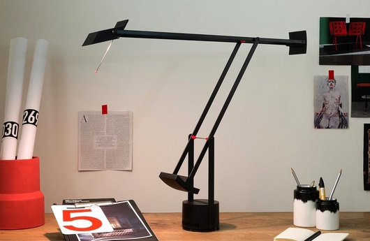 настольная лампа Tizio дизайн Artemide фото 6
