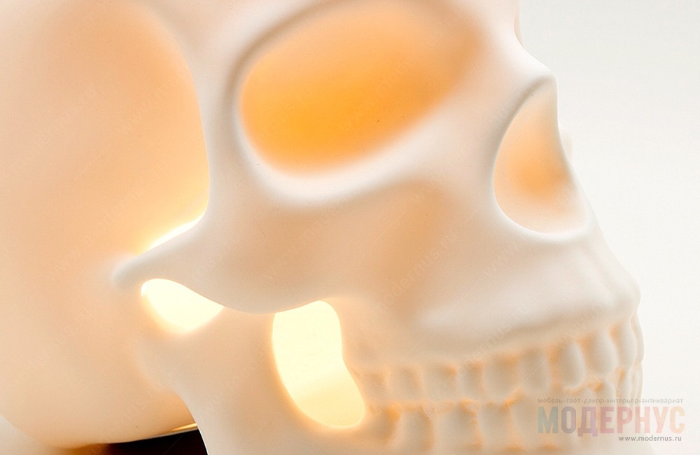 дизайнерская лампа Skull Light в Модернус в интерьере, фото 2
