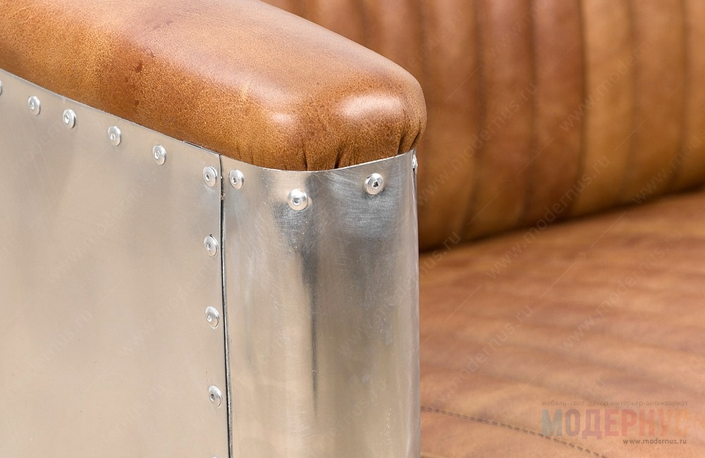 дизайнерский диван Bristol Aviator Tom модель от Timothy Oulton в интерьере, фото 4