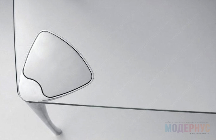 дизайнерский стол Elephas модель от Giancarlo Bisaglia в интерьере, фото 3