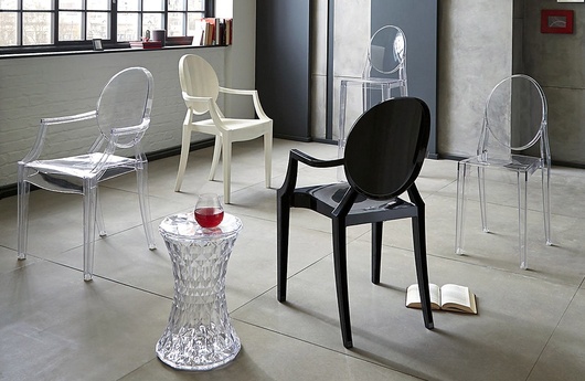 прозрачный стул Louis Ghost дизайн Philippe Starck фото 5
