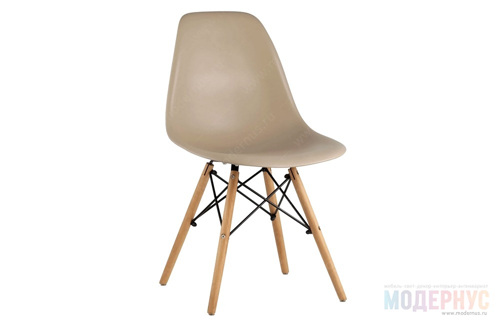 дизайнерский стул DSW Eames модель от Charles & Ray Eames в интерьере, фото 3