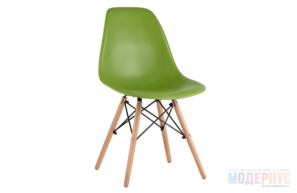 дизайнерский стул DSW Eames модель от Charles & Ray Eames в интерьере, фото 2