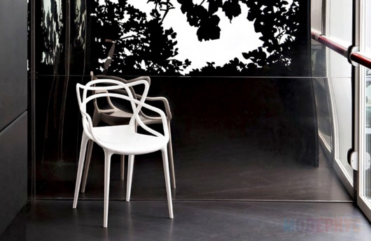 пластиковый стул Masters дизайн Philippe Starck фото 3