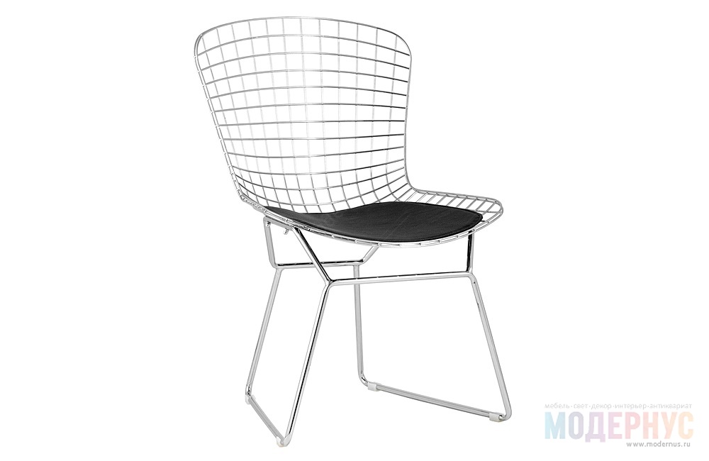 дизайнерский стул Wire Side модель от Harry Bertoia в интерьере, фото 1