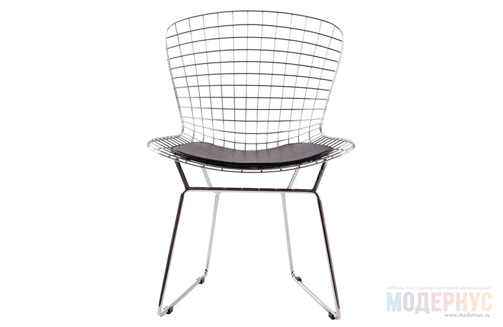 дизайнерский стул Wire Side модель от Harry Bertoia в интерьере, фото 2