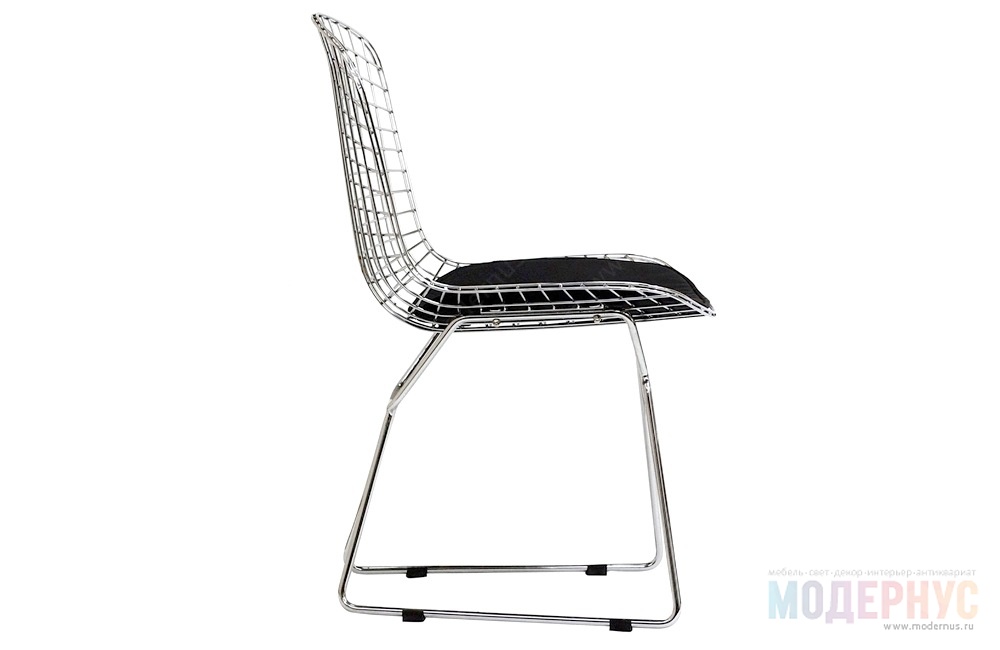 дизайнерский стул Wire Side модель от Harry Bertoia в интерьере, фото 3