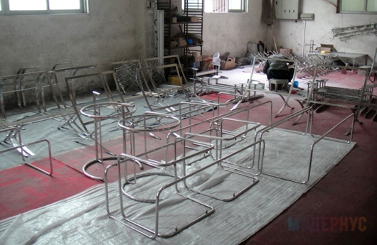 Как делают реплики дизайнерской мебели в Китае фото 25