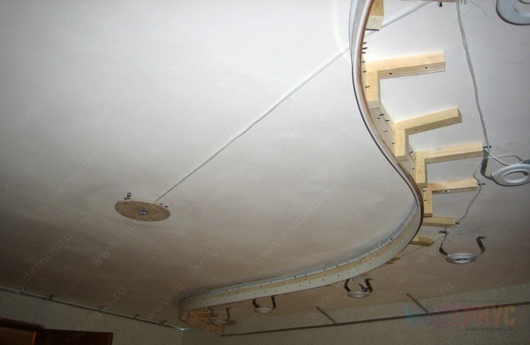 Монтаж точечных светильников в гипсокартон потолка фото 8