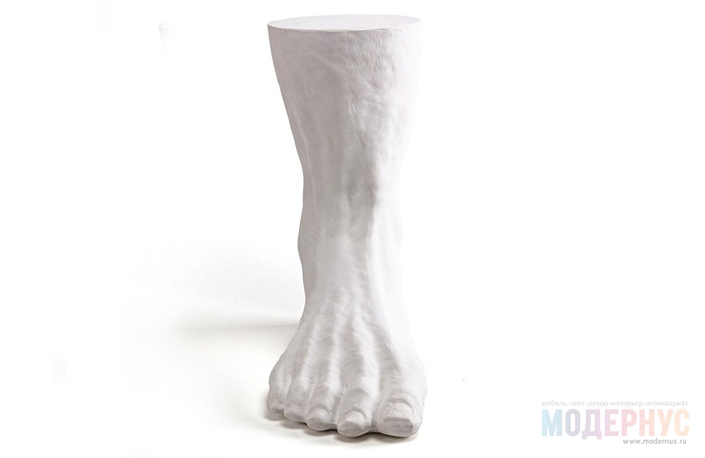 дизайнерский стол Colossus Foot модель от Seletti в интерьере, фото 2