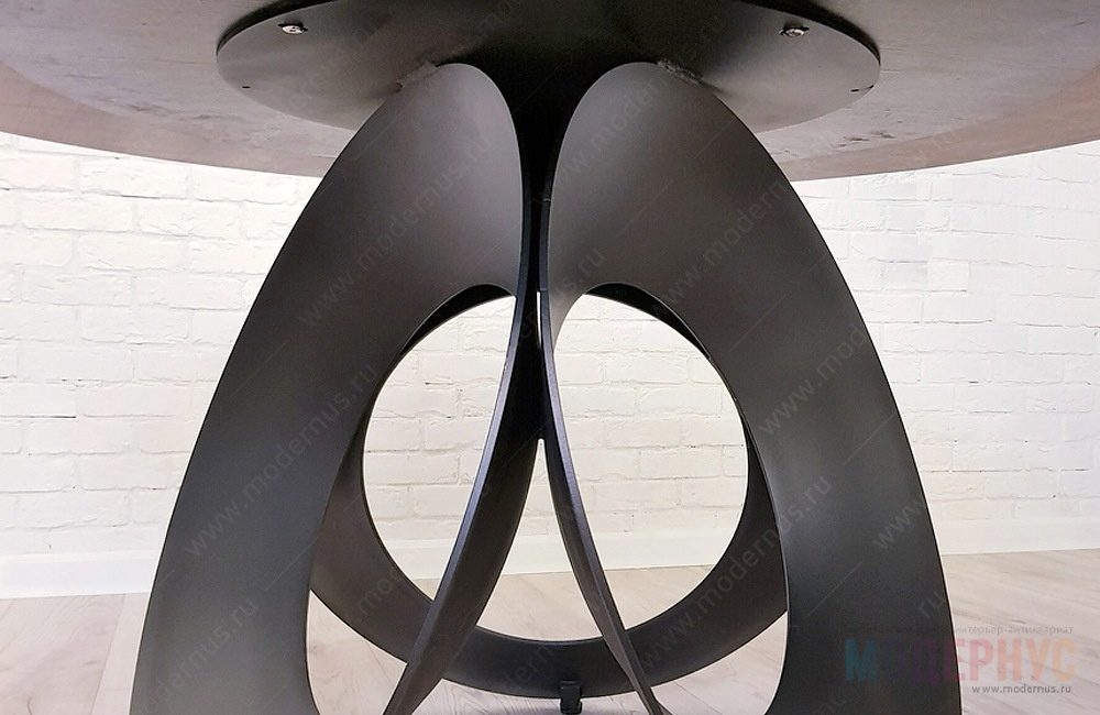 дизайнерский стол Oracle в магазине Модернус в интерьере, фото 4