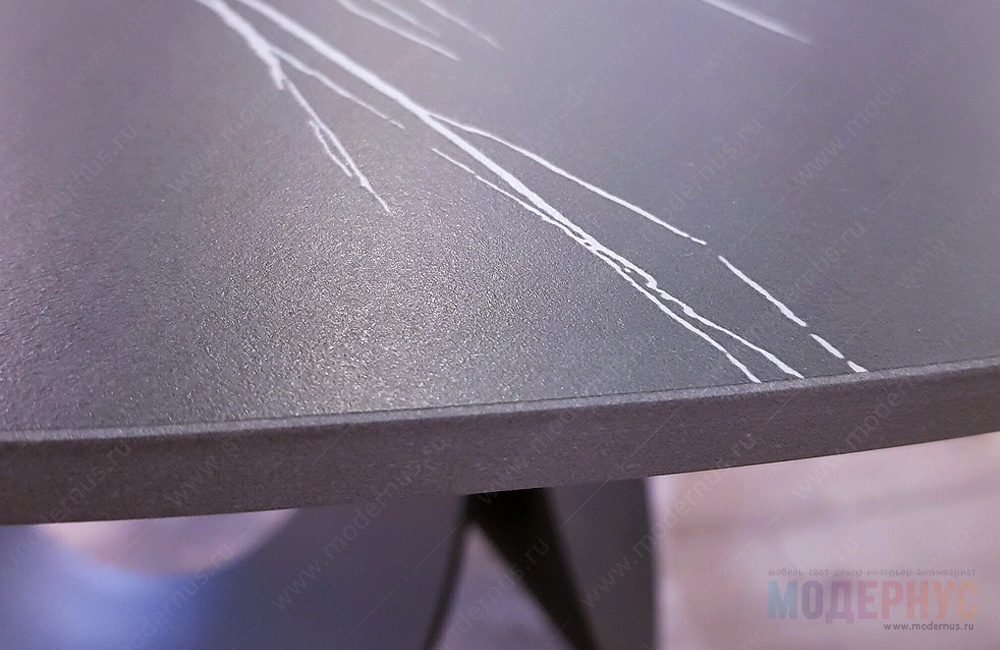 дизайнерский стол Oracle в магазине Модернус в интерьере, фото 5