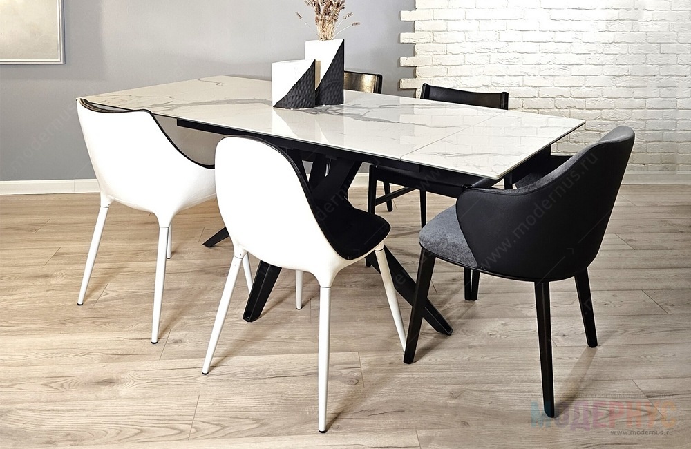 дизайнерский стул Caprice модель от Philippe Starck в интерьере, фото 2