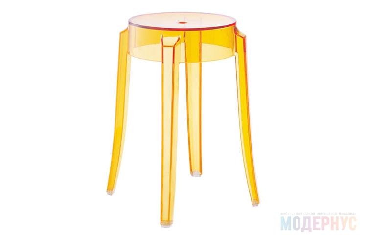 дизайнерский барный стул Low Ghost модель от Philippe Starck в интерьере, фото 3