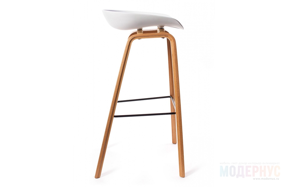 дизайнерский барный стул Quadro модель от Naoto Fukasawa в интерьере, фото 2