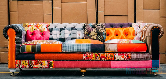 Как перетянуть старый диван в новую модную софу и не потратить почти ничего
