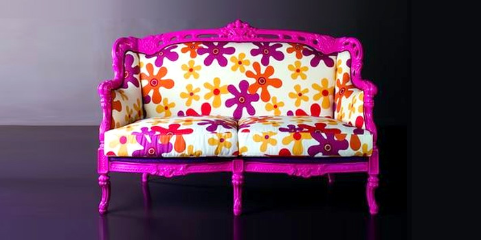 Дизайнерская мебель с обивкой в цветочек