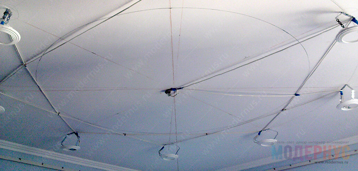 Разметка расположения точечных светильников в гипсокартонном потолоке