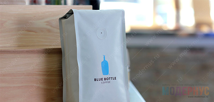 Минимализм по японски в новом интерьере кафе Blue Bottle, фото 1